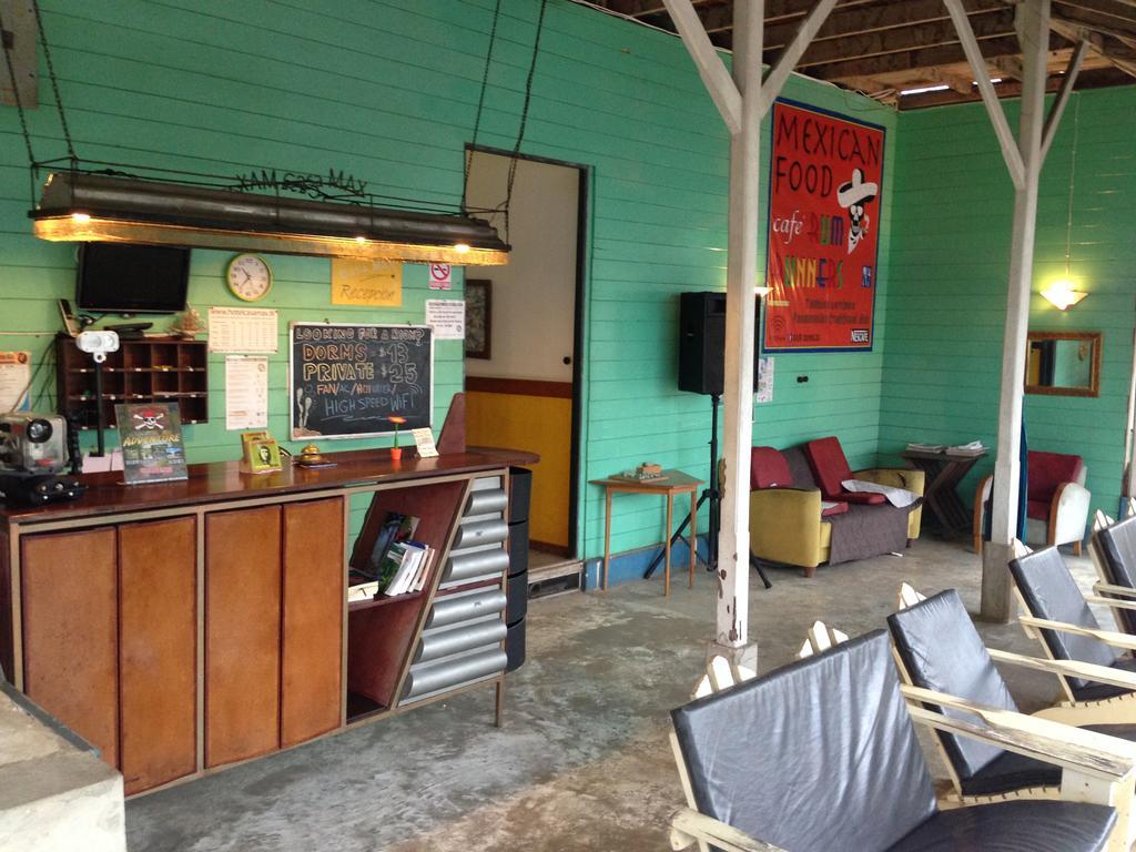 Hotel Casa Max Bocas Town Exterior foto