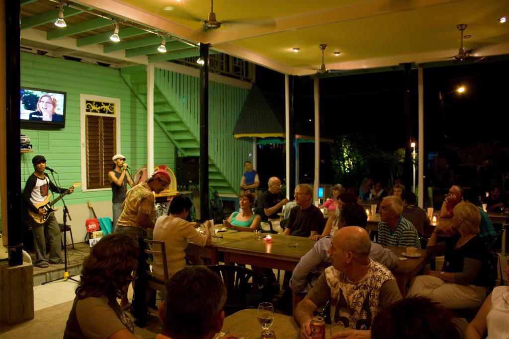 Hotel Casa Max Bocas Town Exterior foto