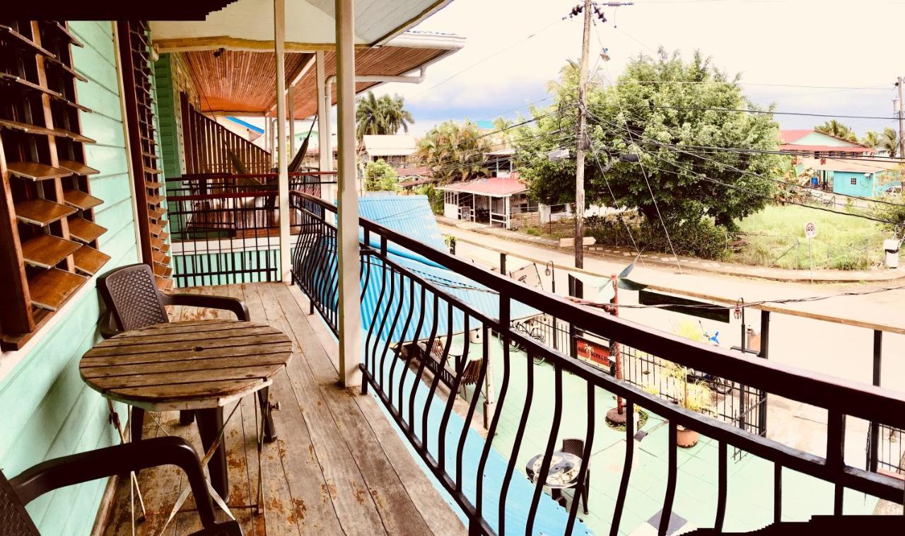 Hotel Casa Max Bocas Town Exterior foto