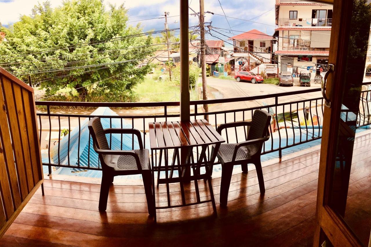 Hotel Casa Max Bocas Town Exterior foto