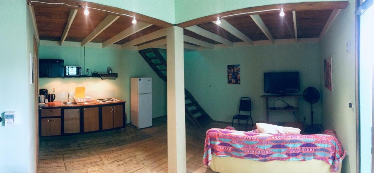 Hotel Casa Max Bocas Town Exterior foto
